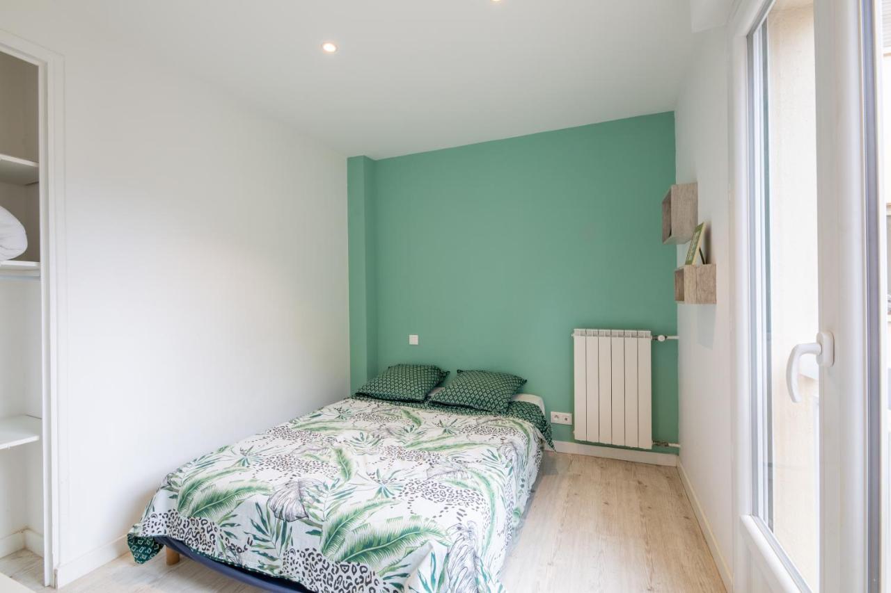 Meuble 2 Etoiles, Wifi, A 2 Pas Des Plages Fréjus Exterior photo